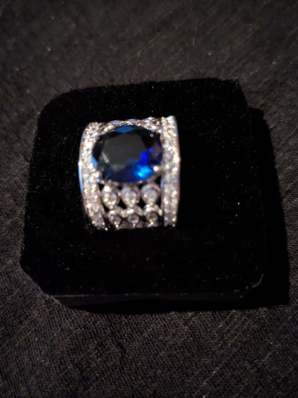 Elegant Blue Crystal Statement Ring - Women Jewelry